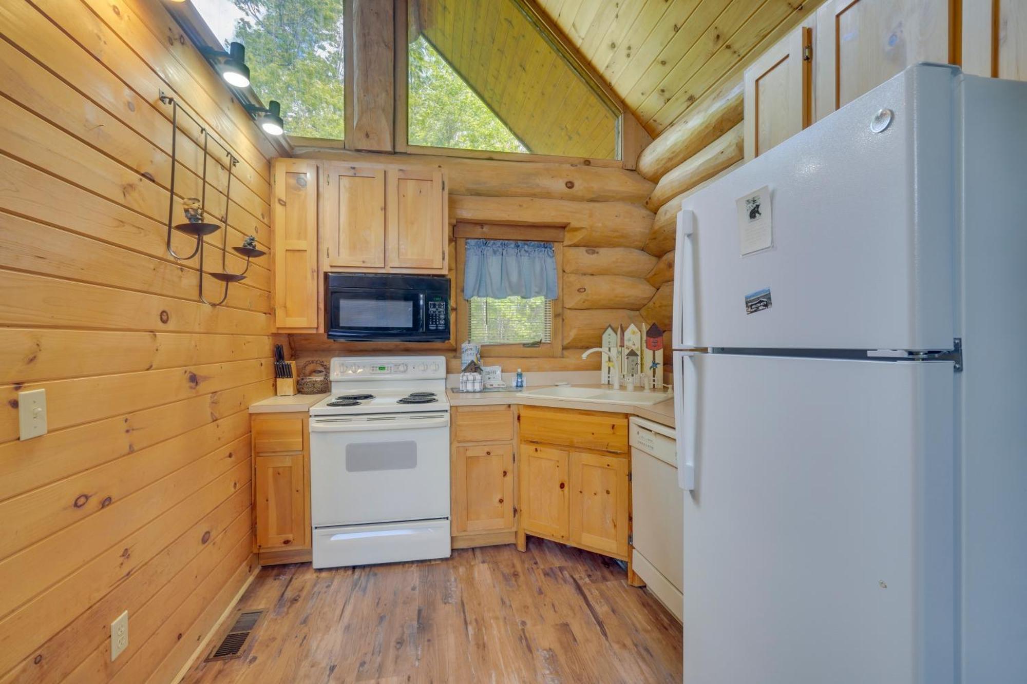 Gatlinburg Cabin With Hot Tub About 11 Miles To Downtown מראה חיצוני תמונה